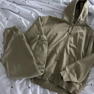 brandy melville tan set